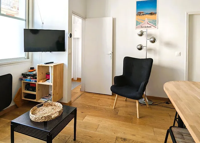 **arcachon Centre: T3 Moderne Avec Terrasse, Proche Et Commerces Pour 4 Personnes** - Fr-1-420-112 * Аркашон