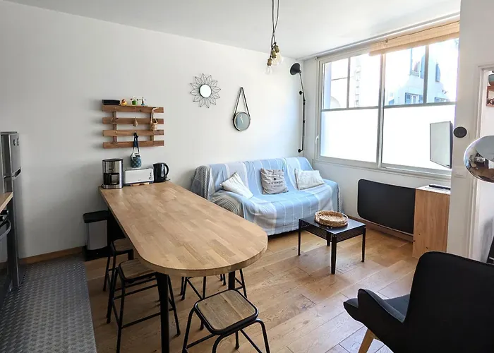 Apartment **arcachon Centre: T3 Moderne Avec Terrasse, Proche Et Commerces Pour 4 Personnes** - Fr-1-420-112 *